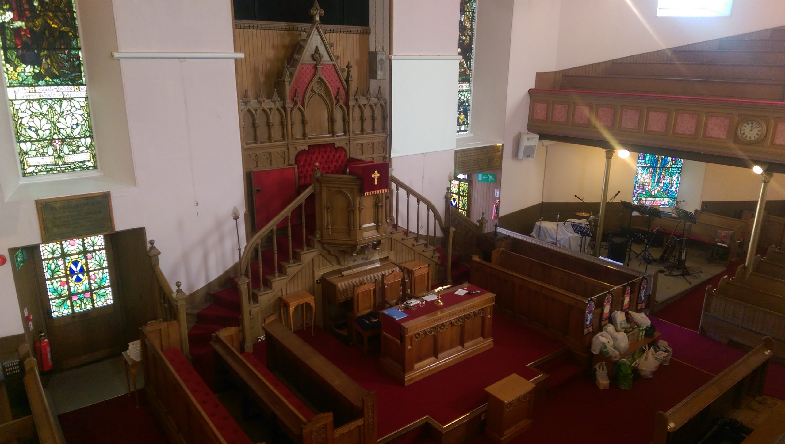 An images of the inside of Johnstone High Parish